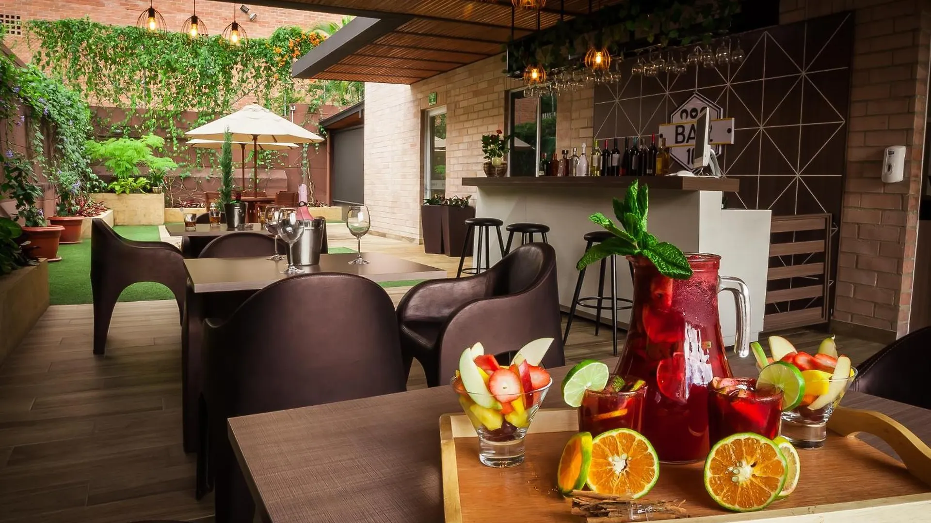 Hotel Lomas 10 Medellin By Dico