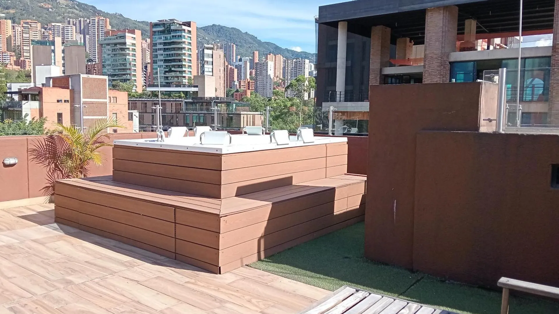 Hotel Lomas 10 Medellin By Dico