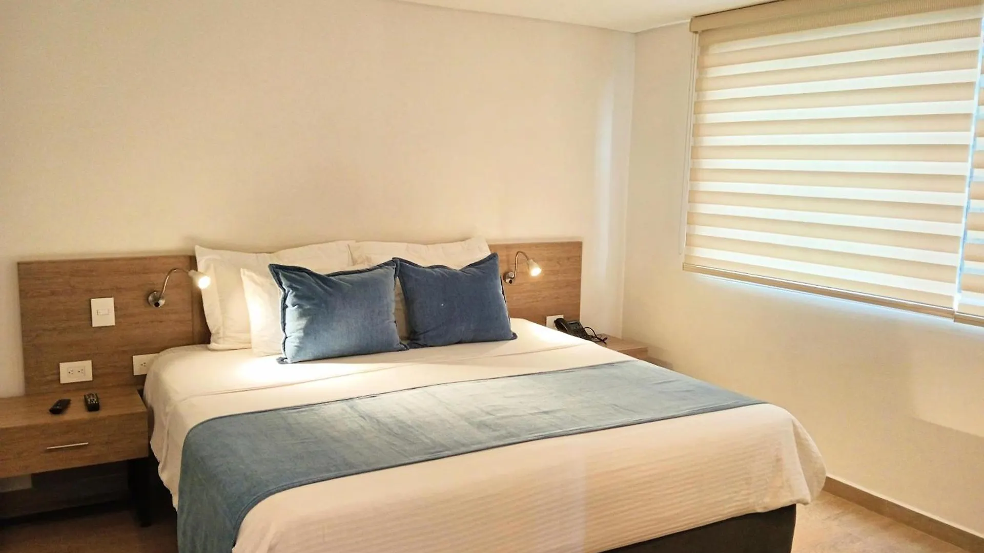 Hotel Lomas 10 Medellin By Dico