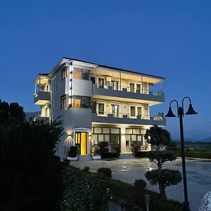 Selfo 3* Gjirokastër
