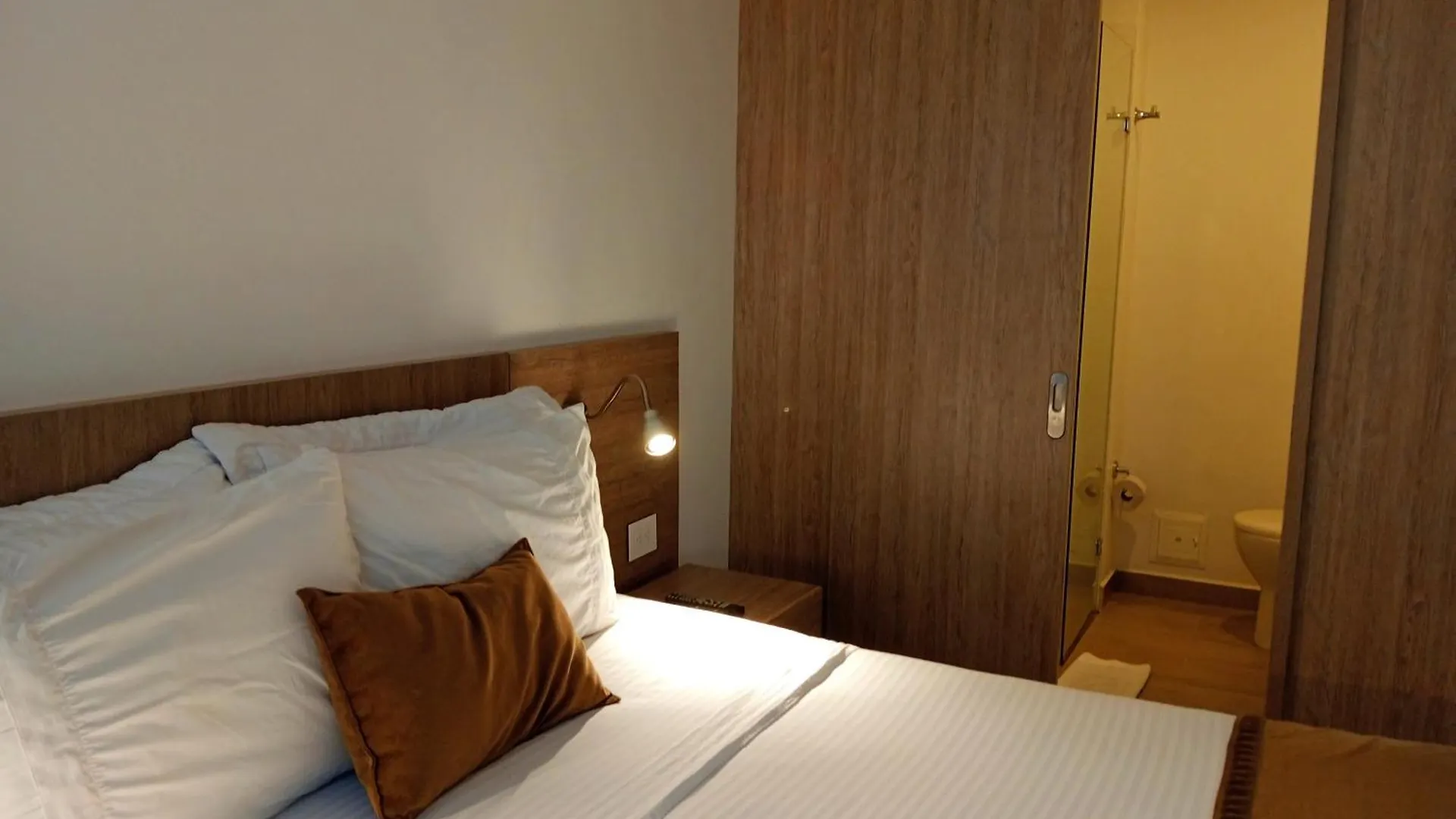 Hotel Lomas 10 Medellin By Dico