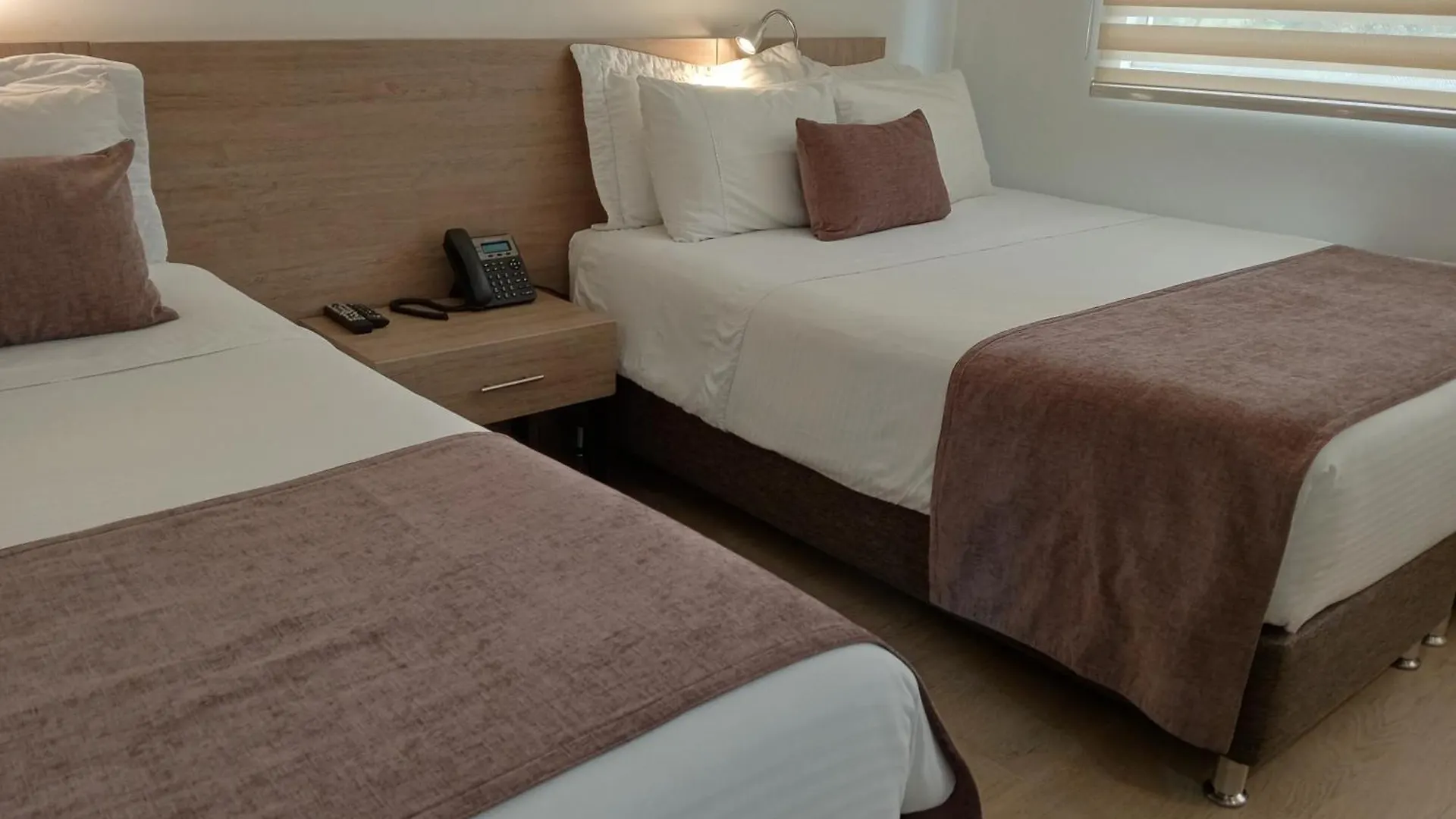 Hotel Lomas 10 Medellin By Dico